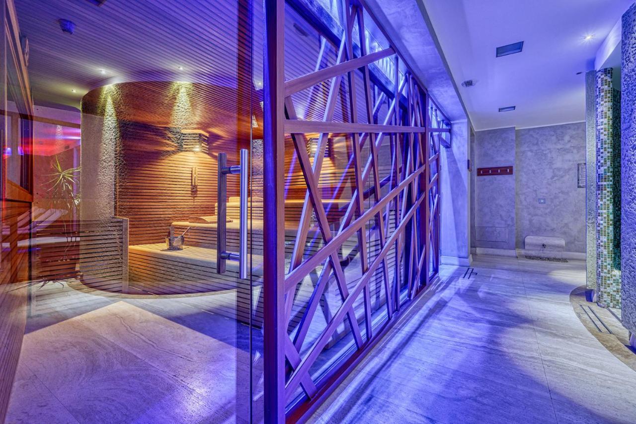 Majestic Hotel Madonna Dış mekan fotoğraf
